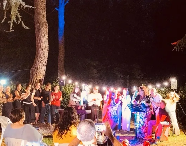 inaugurazione nuova mensa, dirigenti Sarah cooperativa e RSA la Collinella con le autorità per il taglio del nastro